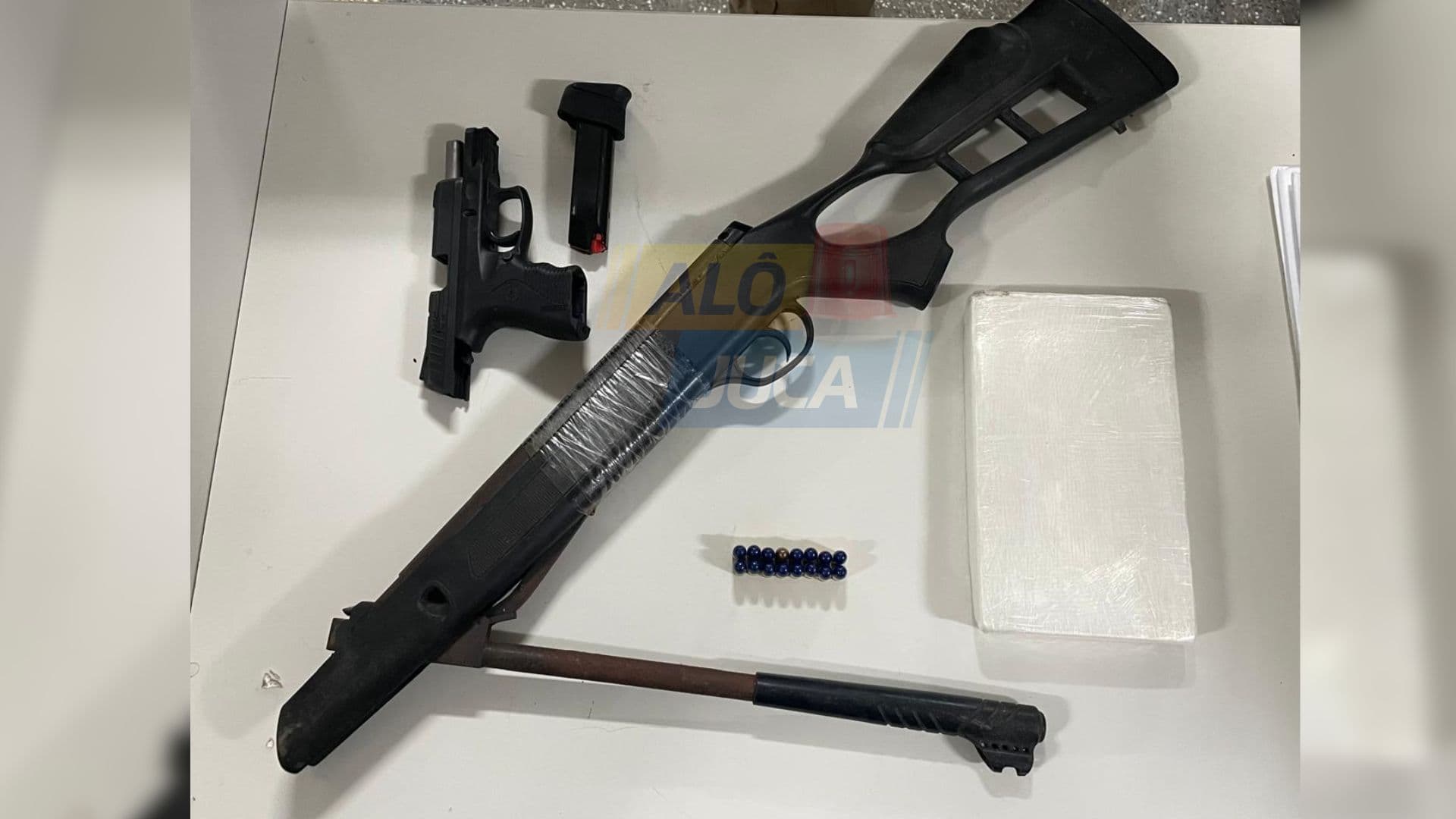 Imagem de FACÇÃO NA MIRA: integrante do Comando Vermelho é preso com arma de fogo após denúncia anônima em Simões Filho