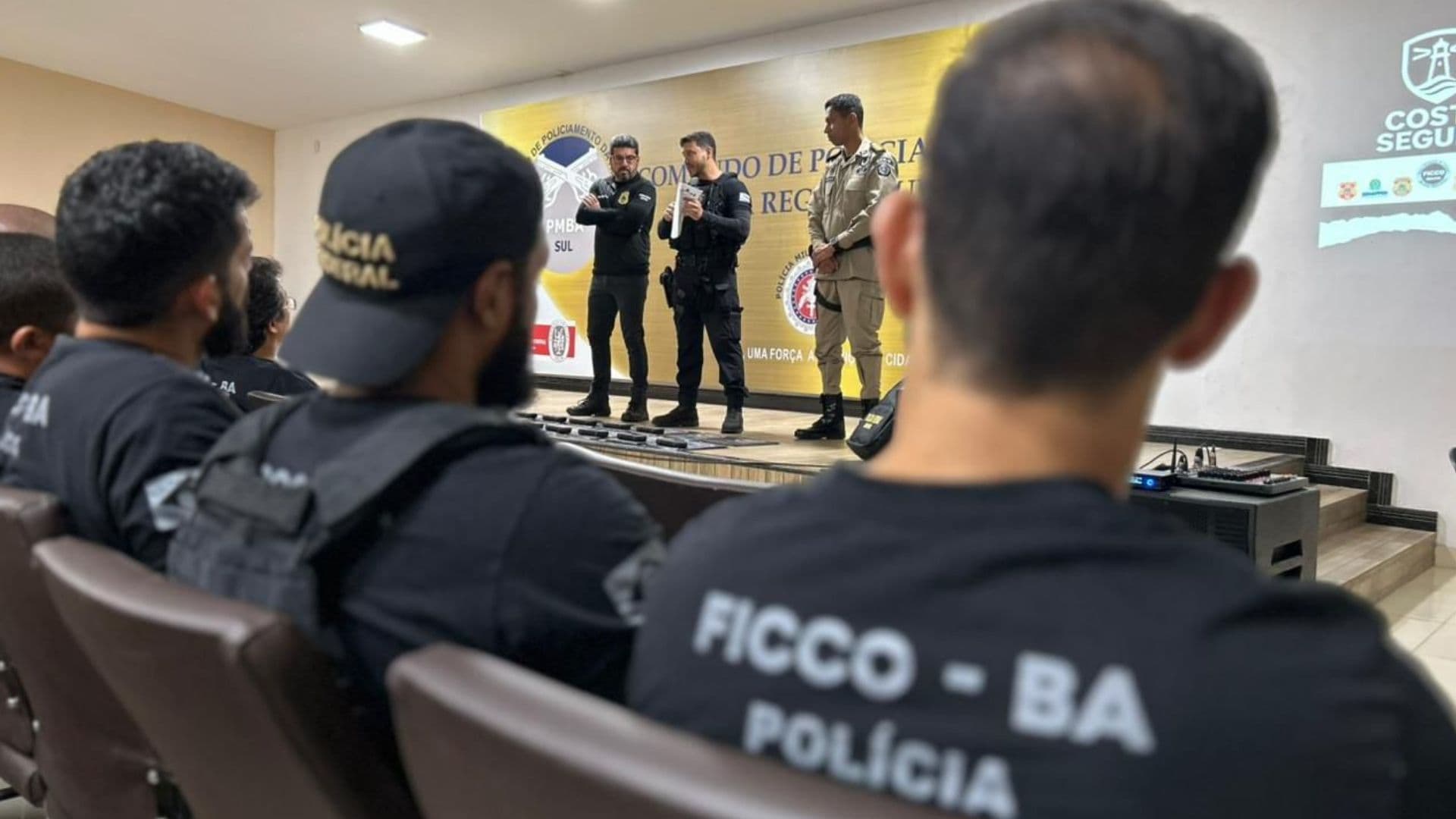 Imagem de MEGAOPERAÇÃO: forças estaduais e federais atuam contra facção na Bahia e na Paraíba
