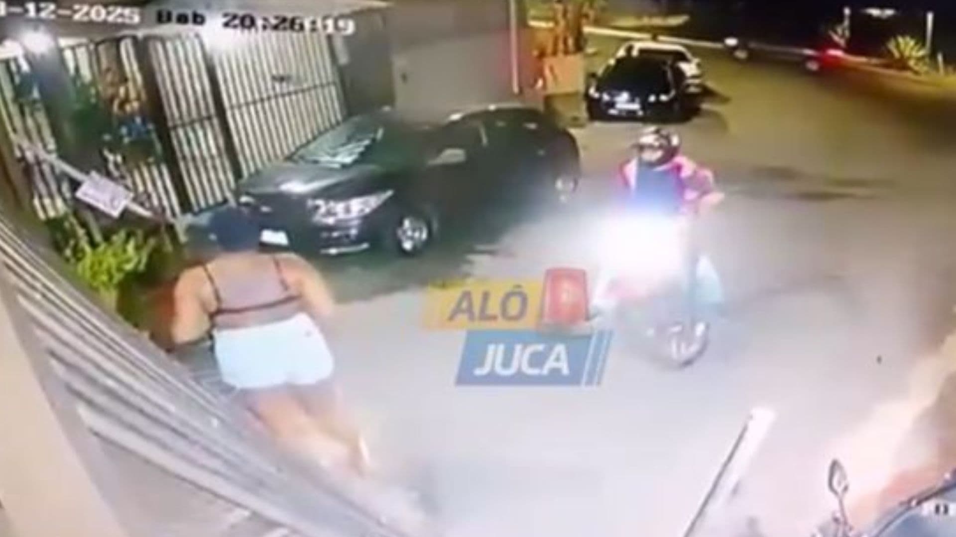 Imagem de TENTATIVA DE ASSALTO: Jovem é abordada por entregador de aplicativo em Santa Mônica