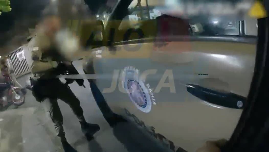 Imagem de IMAGENS EXCLUSIVAS: Câmera corporal de PM flagra ataque criminoso e troca de tiros em Tancredo Neves