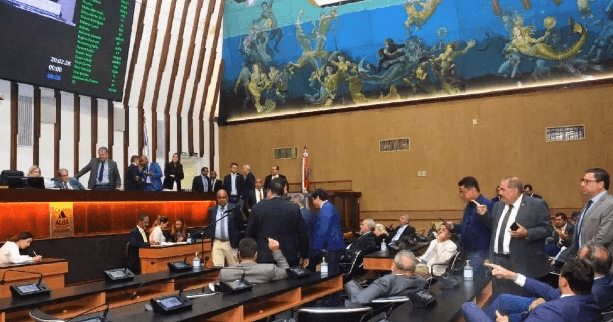 Imagem de AL-BA aprova pacote de projetos e libera empréstimo de R$ 720 milhões solicitado pelo governador Jerônimo Rodrigues